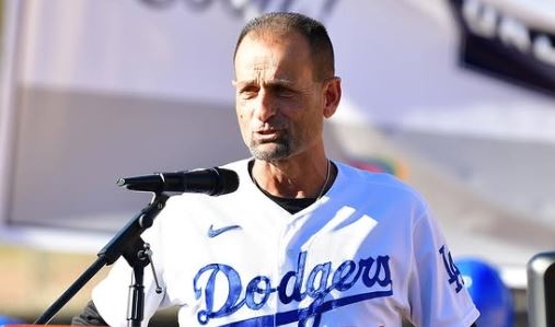 Dino Ebel
